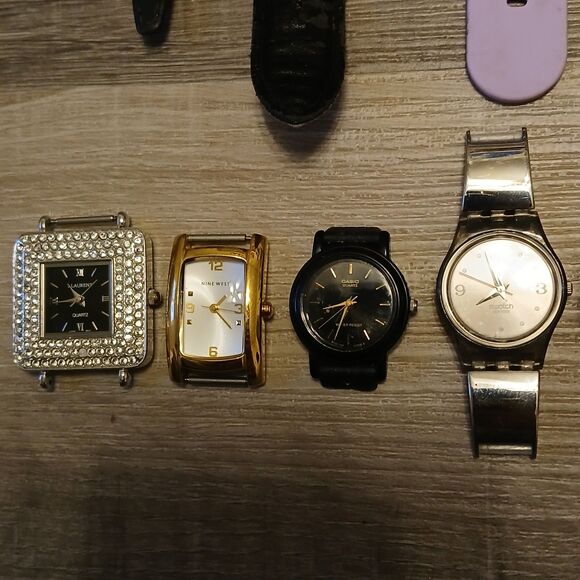 Huge Watch Lot of 25+ Mixed Brands Vintage & Modern Parts/Repair Untested-Box 40 main image 9